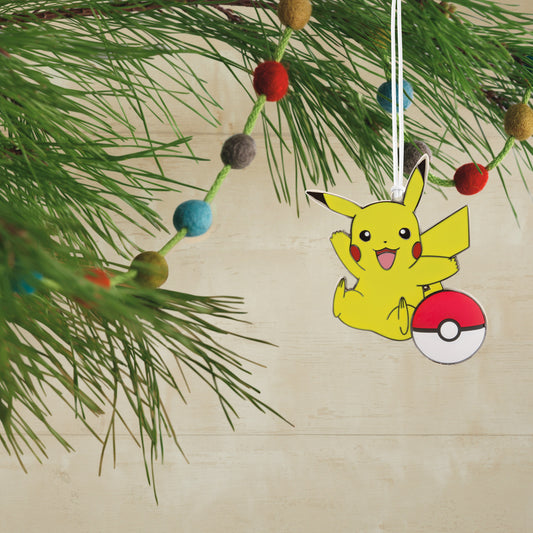 Hallmark Christmas Ornament - Pokémon Pikachu and Poké Ball With Dimension Metal