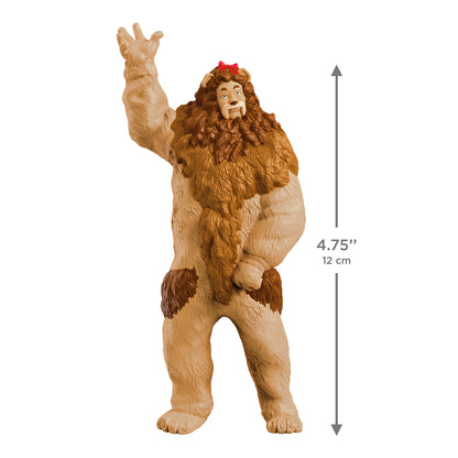 The Wizard of Oz™ Cowardly Lion — 2026 Hallmark Keepsake Christmas Ornament, 12 cm statue, detailed mane and expressive pose.