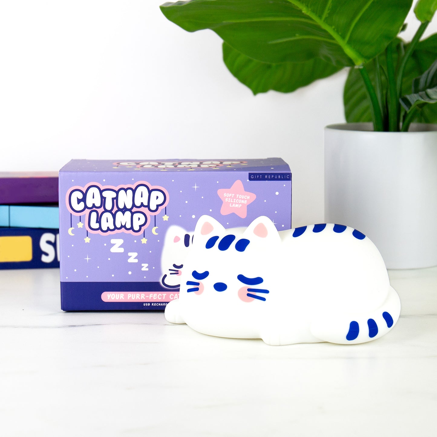 Gift Republic - Cat Nap Lamp