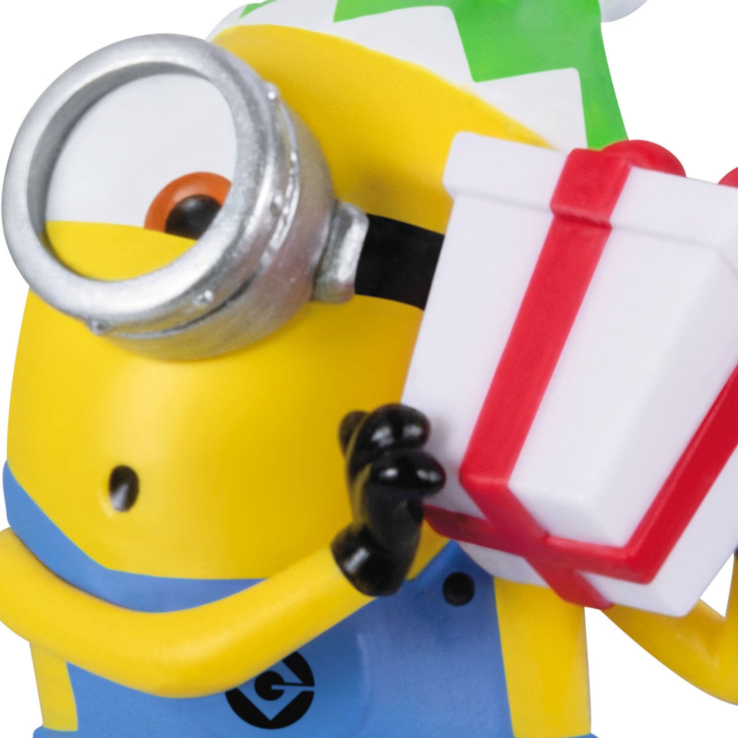 Minions, Just a Little Shake (Miniature) — Hallmark Keepsake Christmas Ornament