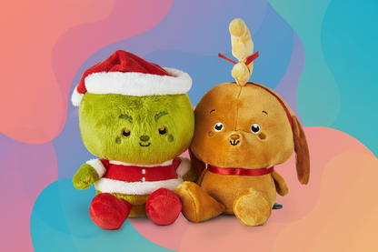 Better Together Dr. Seuss™ Grinch and Max Magnetic Plush Pair, soft plush toys, vibrant colours, close-up view on a pastel background.