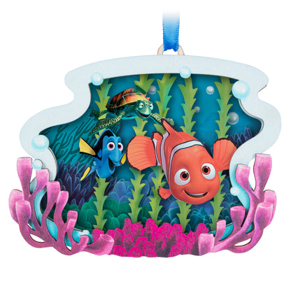 Disney and Pixar Finding Nemo, Totally Unforgettable Friends Papercraft Christmas ornament featuring colourful underwater scene with Nemo, Dory, and Crush.