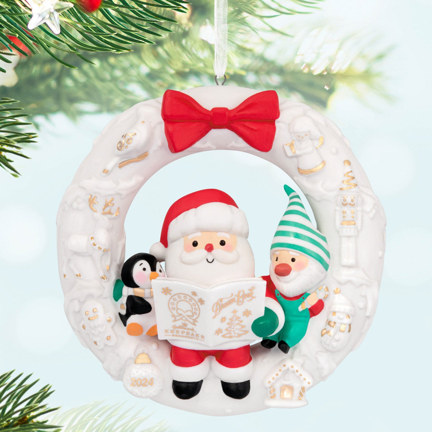 Wreath of Memories — Hallmark Keepsake Christmas Ornament