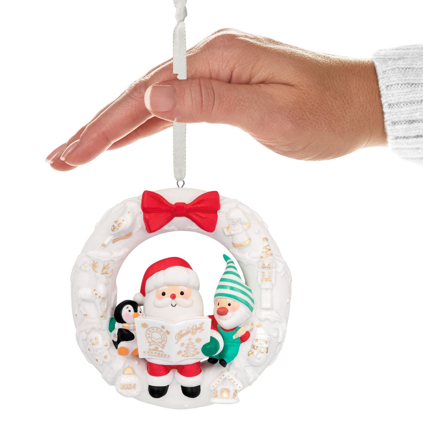 Wreath of Memories — Hallmark Keepsake Christmas Ornament